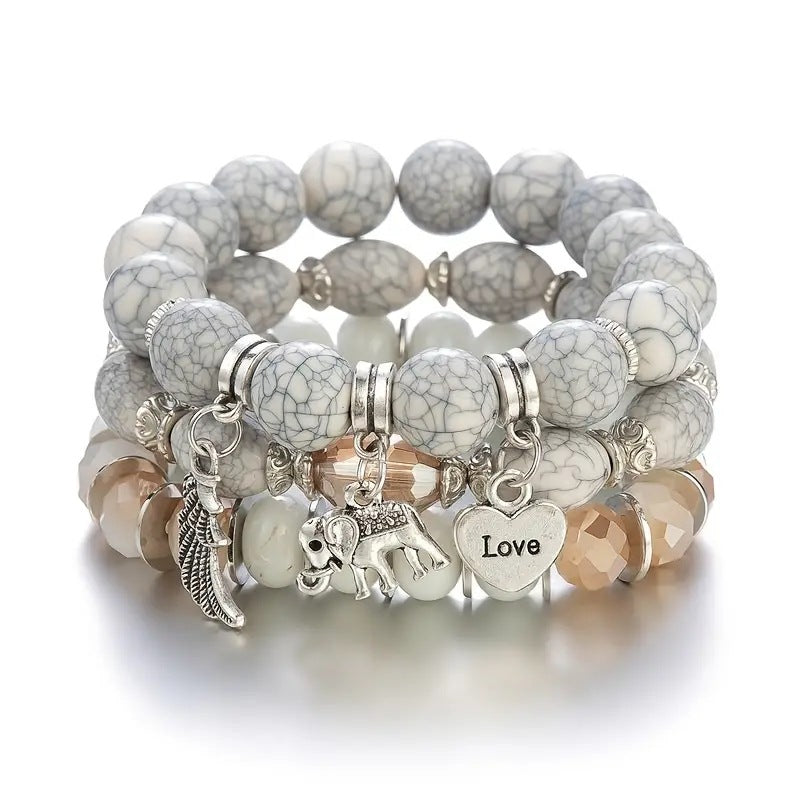 Square resin bracelet – mineral inspiration & assertive style
