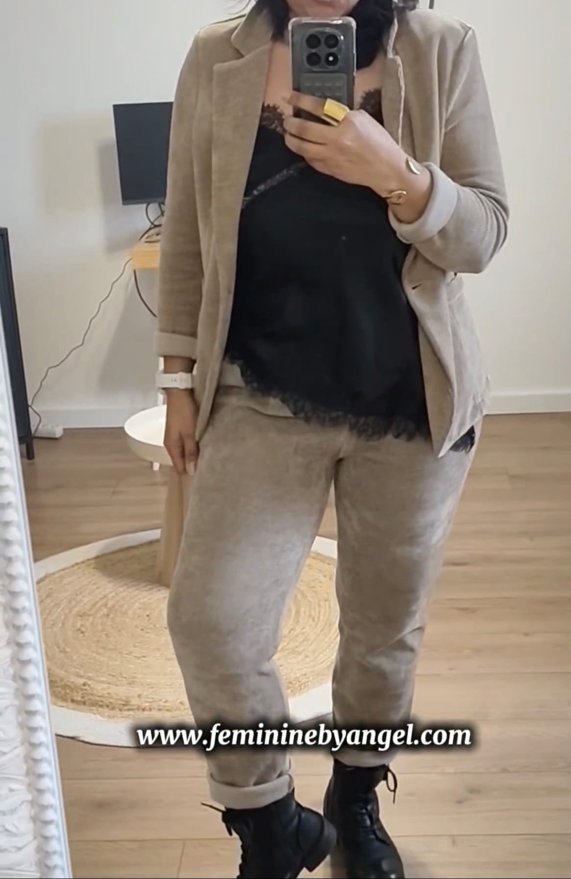 “Lou” look – price of the complete look given as an indication only (optional accessories)