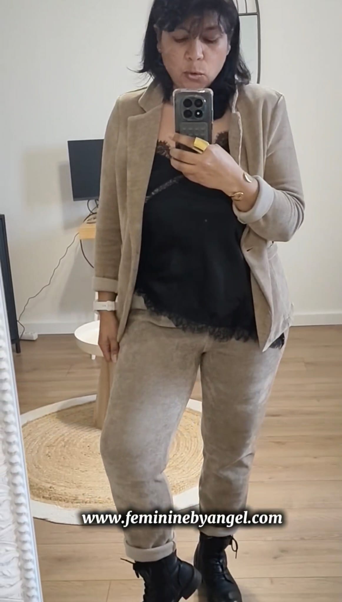 “Lou” look – price of the complete look given as an indication only (optional accessories)