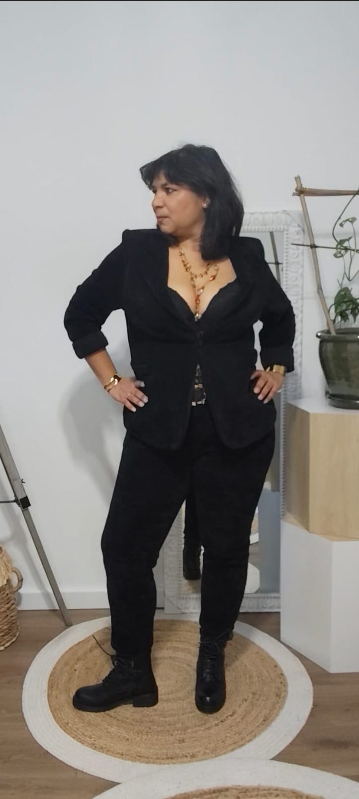 “Lou” look – price of the complete look given as an indication only (optional accessories)