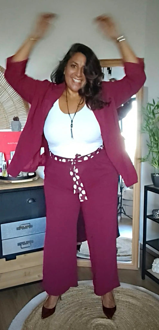 Wide-leg velvet trousers without buttons or zips – freedom of movement & undeniable softness