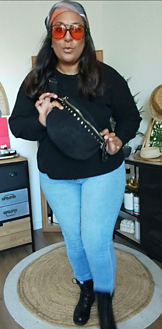 Flowy black V-neck sweater – breathable comfort & casual look