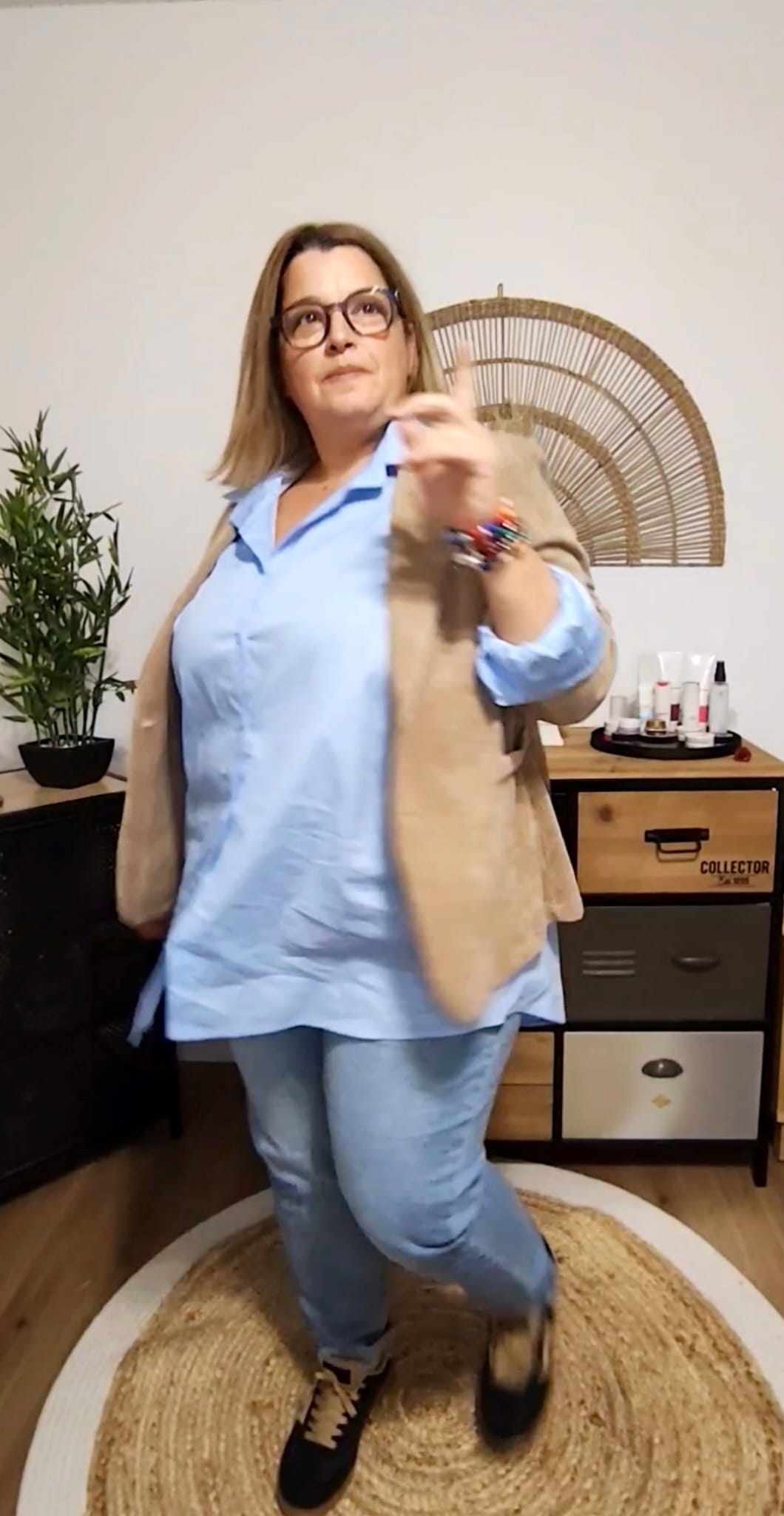 Look “Lili" · prix du look complet donné à titre indicatif (accessoires optionnels)