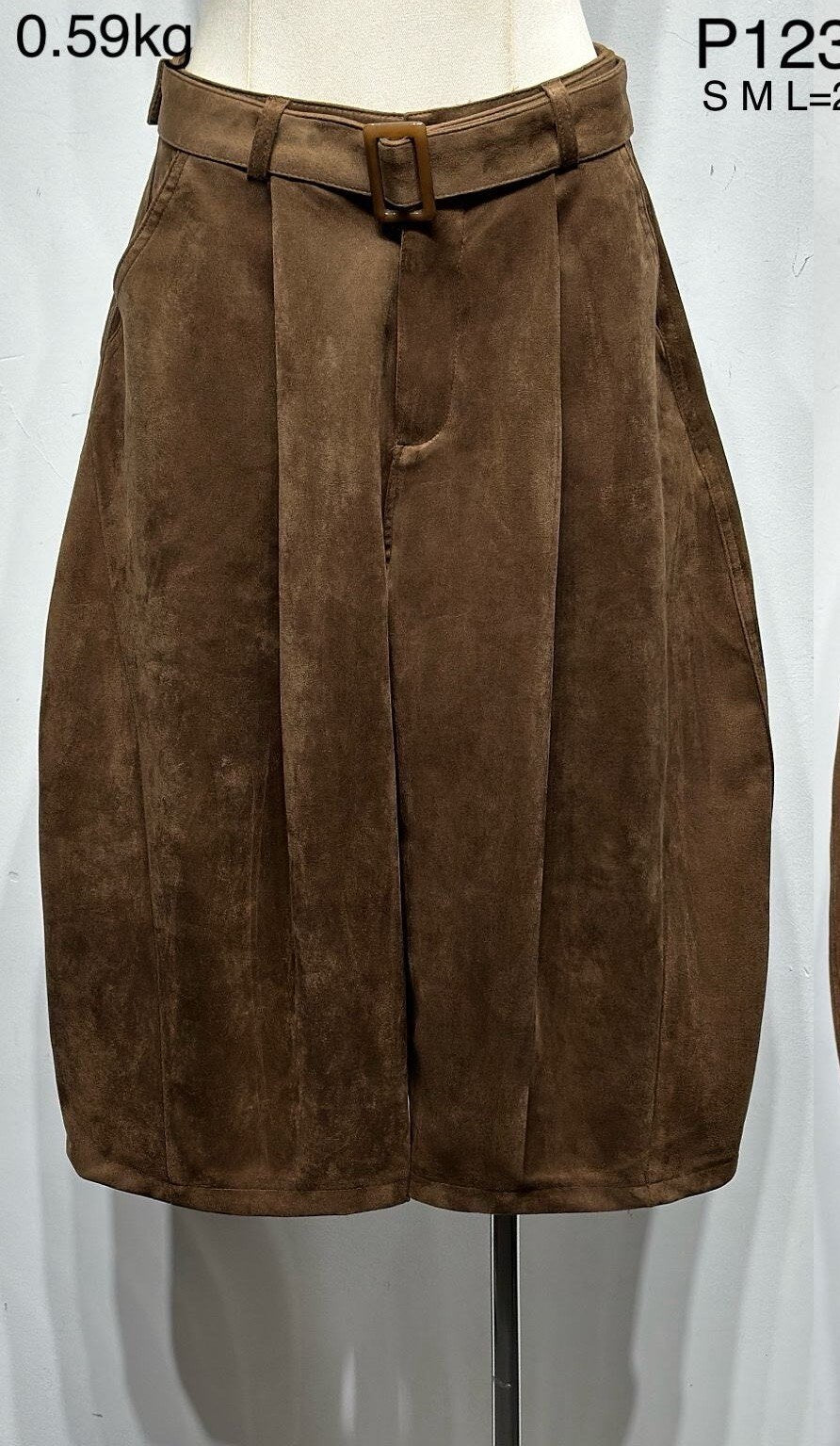 Soft suede-effect Bermuda shorts – supple and comfortable to wear