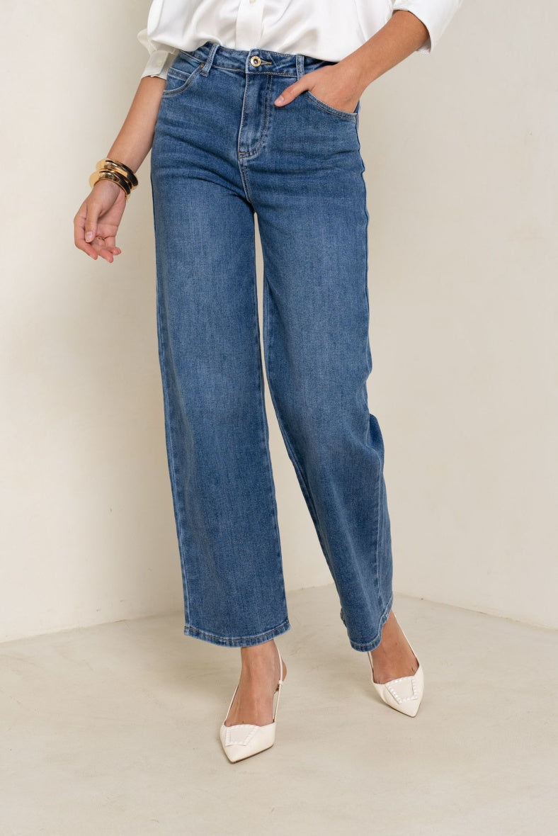 Stretch blue jeans – comfort & support