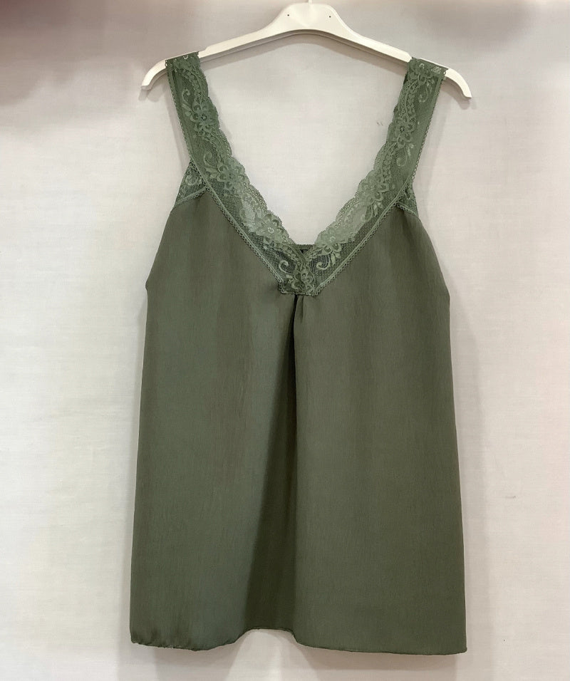 Top "évidence" - dentelle douce & féminité naturelle" avec bretelles en dentelle